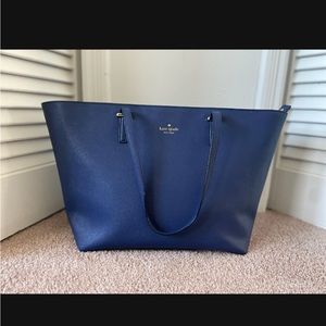 Leather tote with matching wallet